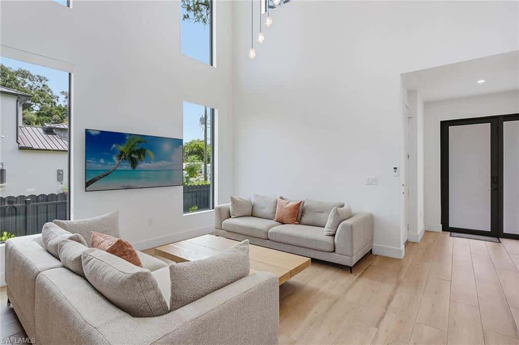 3384 Canal St, Naples, photo 5