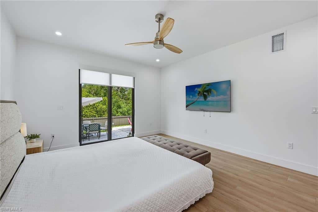 3384 Canal St, Naples, photo 14