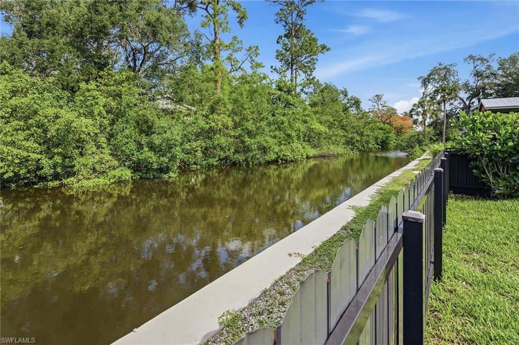 3384 Canal St, Naples, photo 38