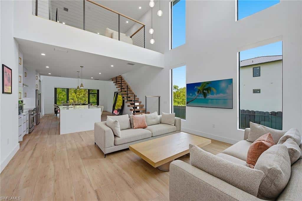 3384 Canal St, Naples, photo 4