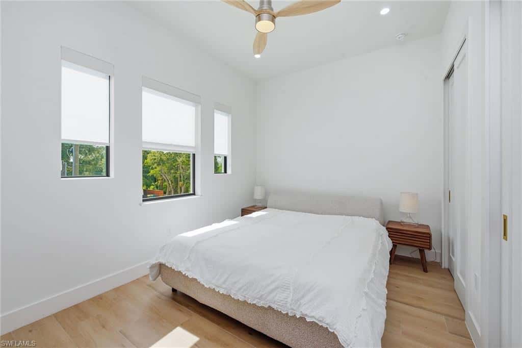 3384 Canal St, Naples, photo 24
