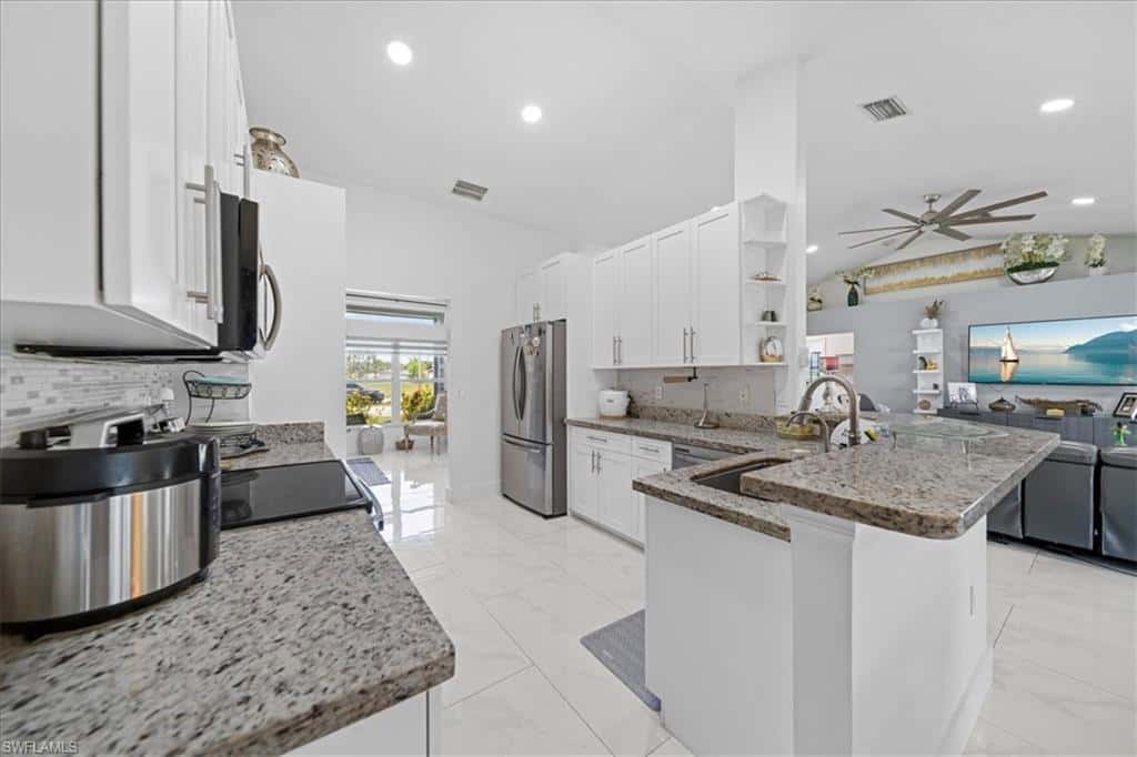 22 Nelson Rd, Cape Coral, photo 16