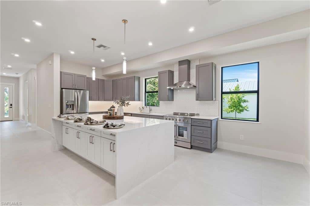 2769 Van Buren Ave, Naples, photo 4