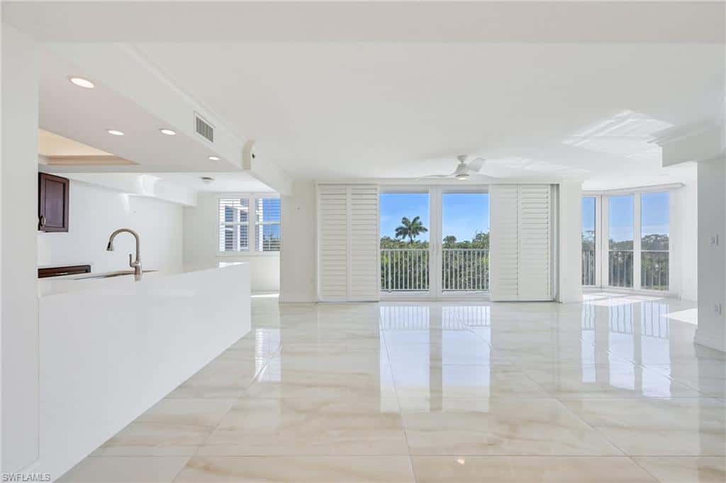 6361 Pelican Bay Blvd #202, Naples, photo 5