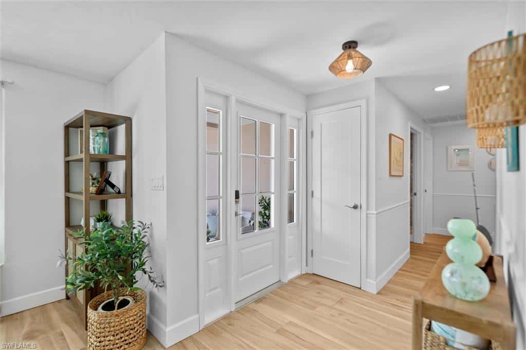 9428 Moonlight Dr, Sanibel, photo 5