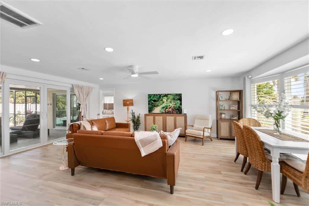9428 Moonlight Dr, Sanibel, photo 4