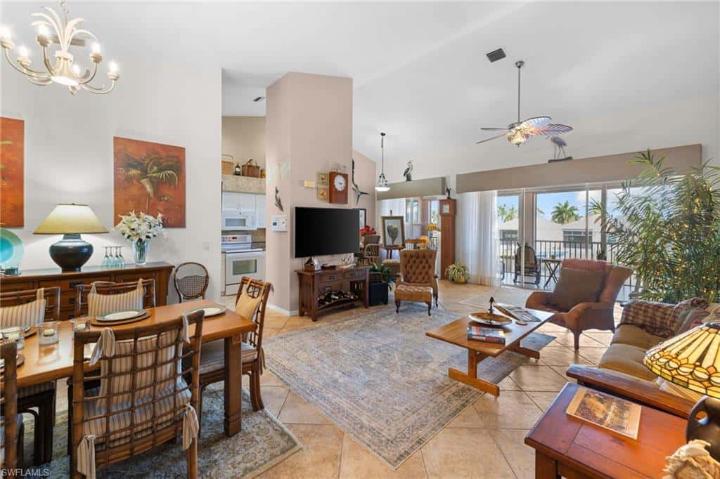 221 Sunrise Cay #203, Naples, photo 6