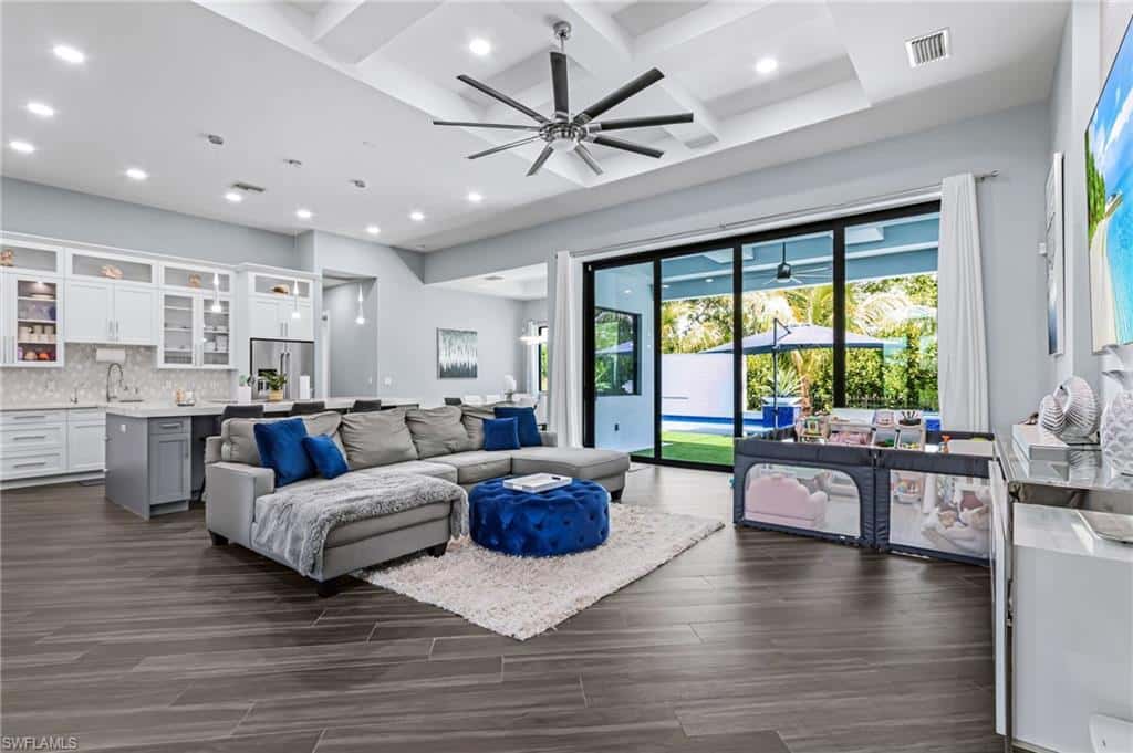 8800 Woodgate Manor Ct, Fort Myers, photo 7