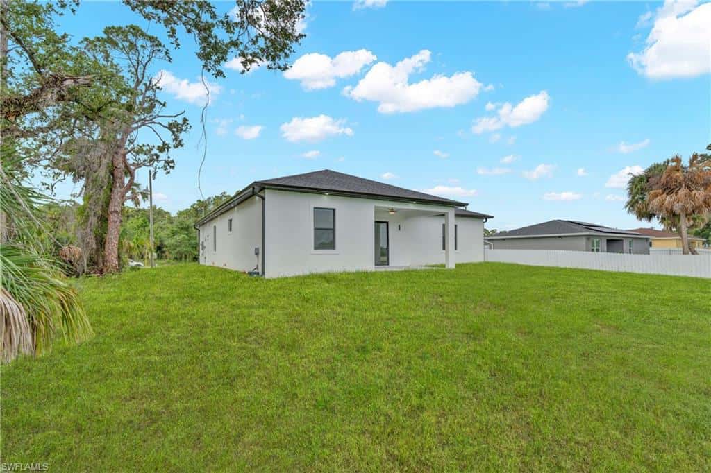 6037 Moss Cir, Labelle, photo 46