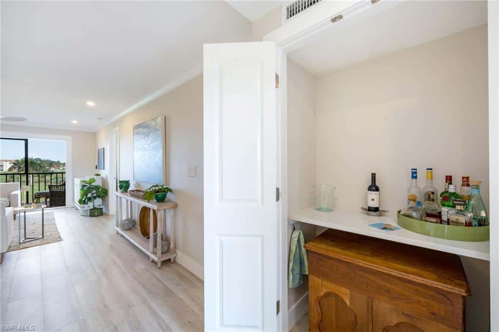 29 High Point Cir #403, Naples, photo 7