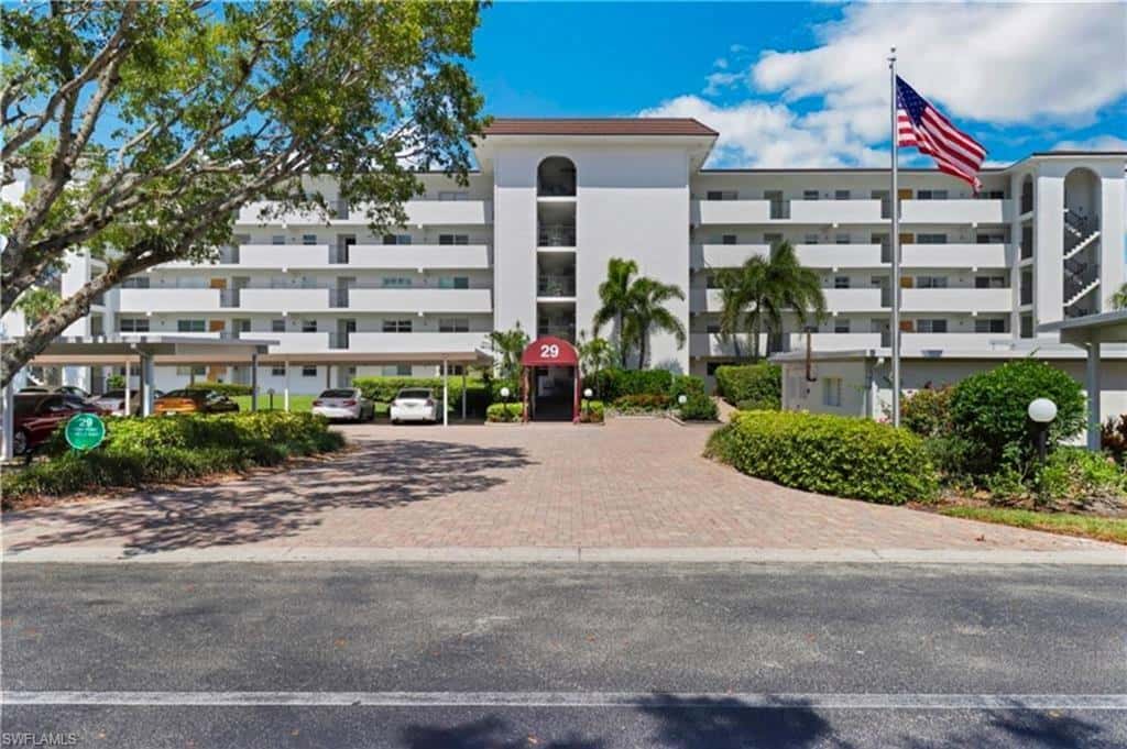 29 High Point Cir #403, Naples, photo 37
