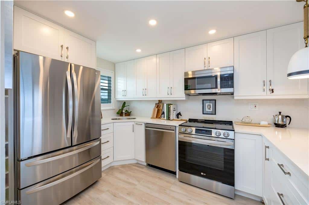 29 High Point Cir #403, Naples, photo 4