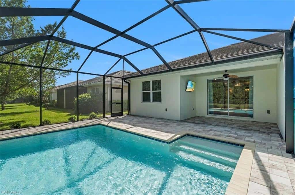 14695 Edgewater Cir, Naples, photo 17