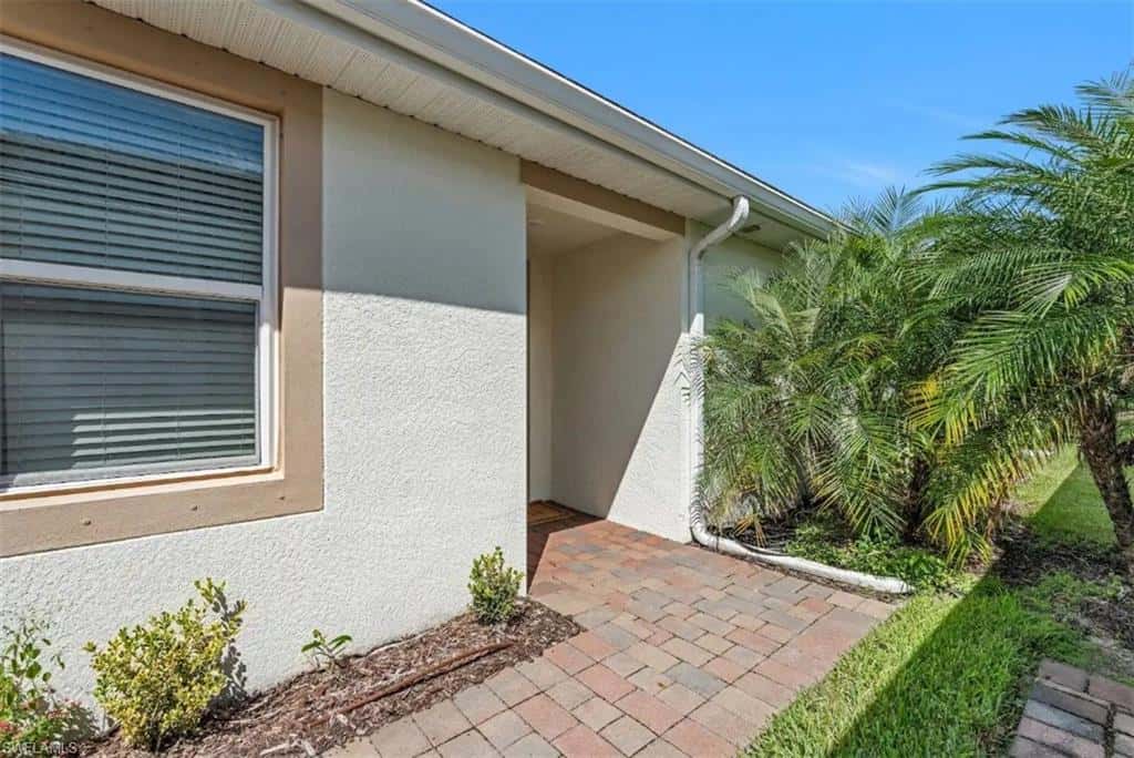 14695 Edgewater Cir, Naples, photo 36