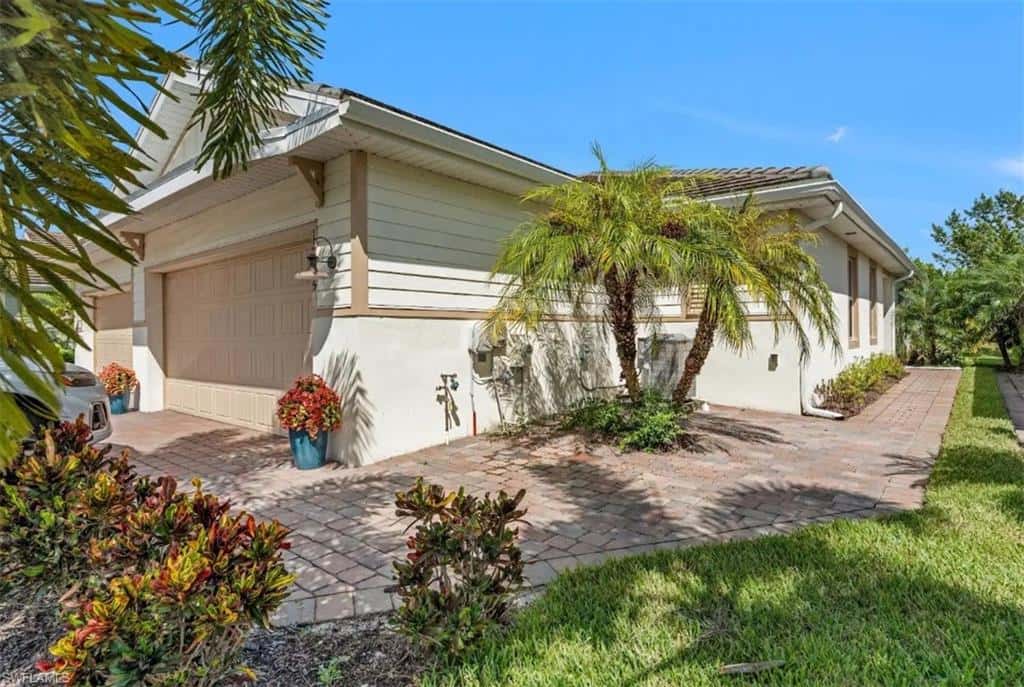 14695 Edgewater Cir, Naples, photo 24