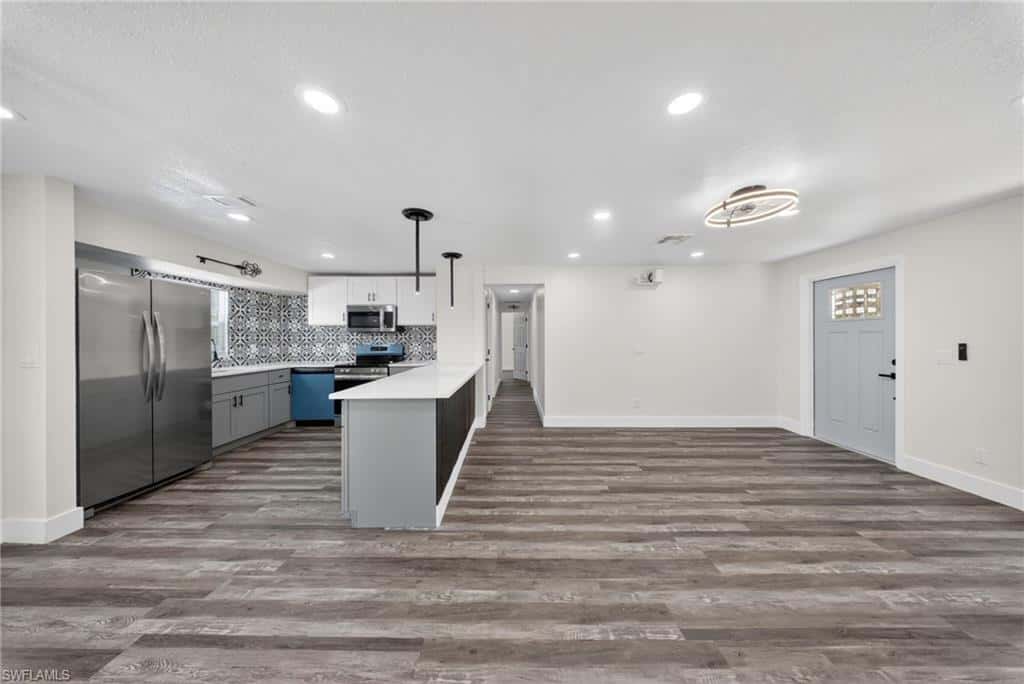 280 1st St, Naples, photo 13