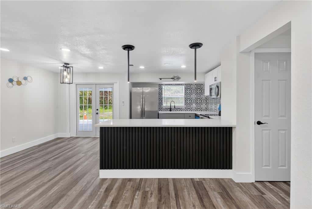 280 1st St, Naples, photo 17