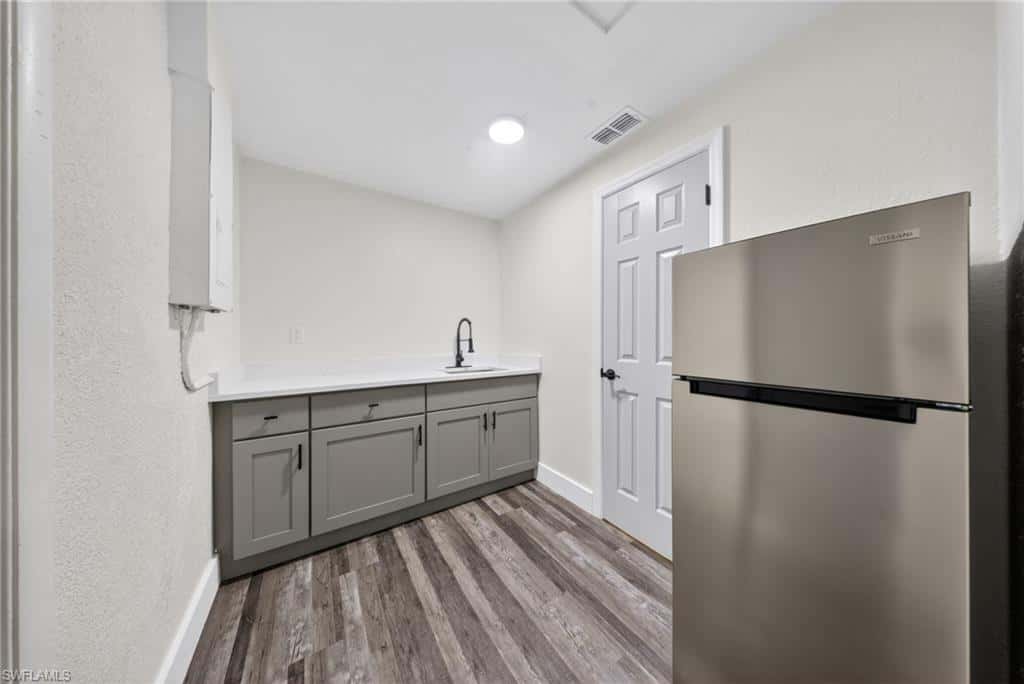 280 1st St, Naples, photo 32