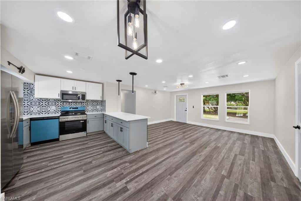 280 1st St, Naples, photo 15