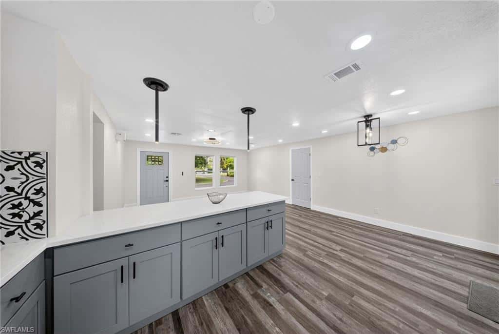 280 1st St, Naples, photo 19