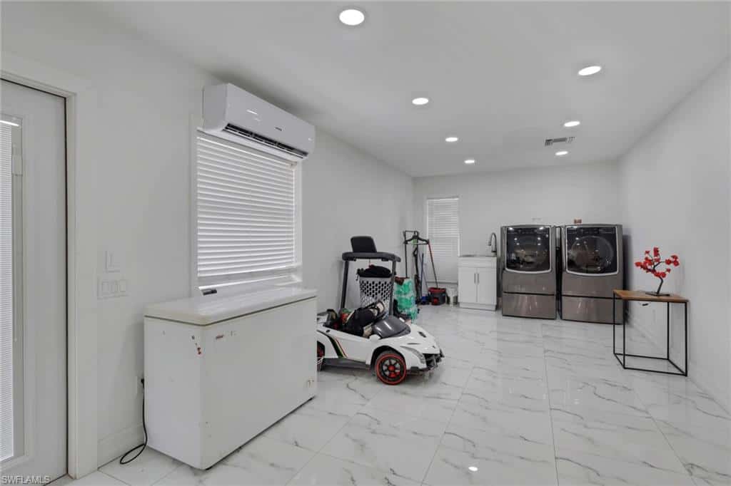521 31st St, Naples, photo 9