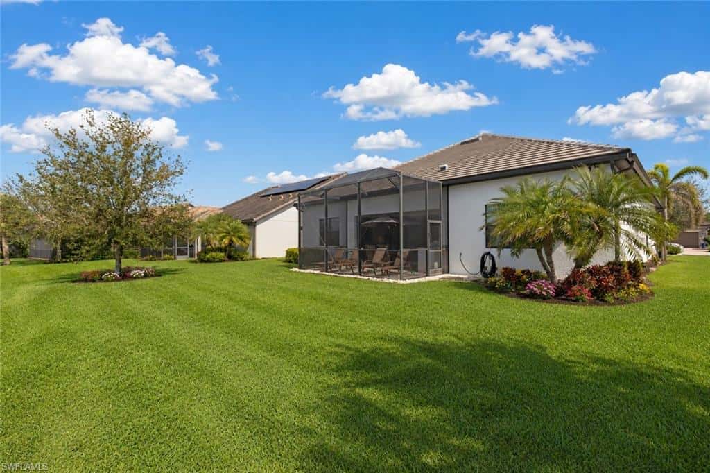 7478 Winding Cypress Dr, Naples, photo 34