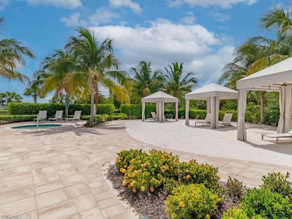 7478 Winding Cypress Dr, Naples, photo 48