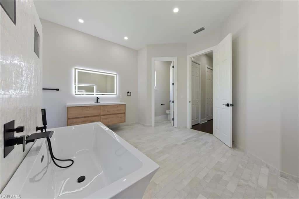 12800 Treeline Ct, North Fort Myers, photo 16