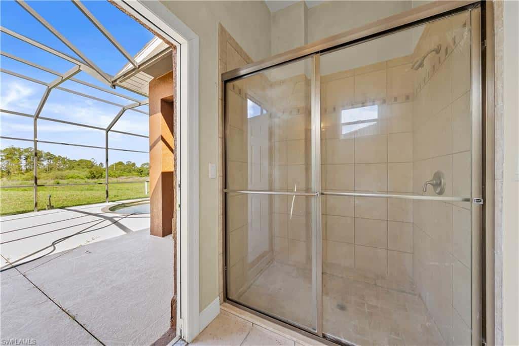 680 Mirror Lakes Ct, Lehigh Acres, photo 25