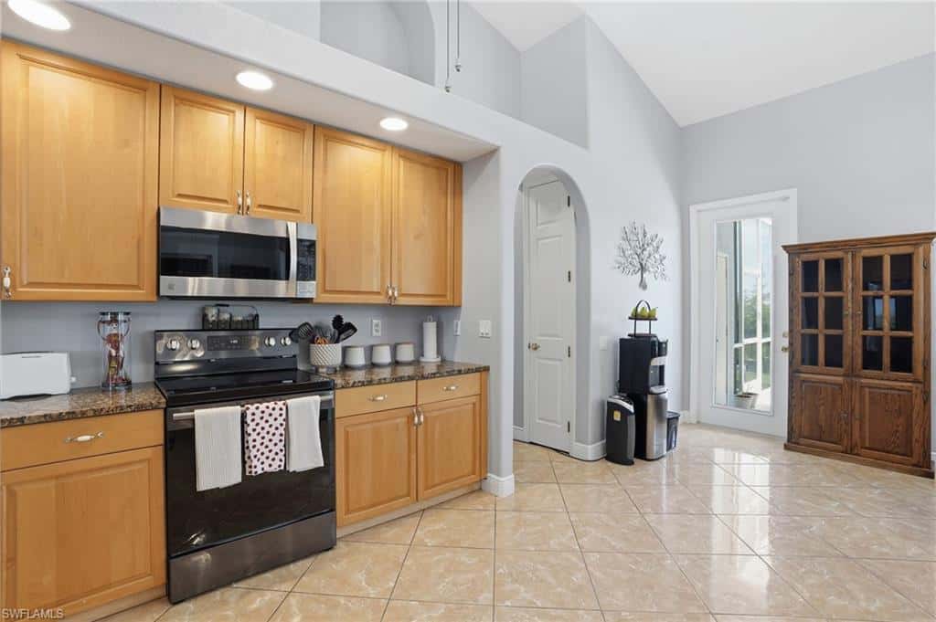 219 Gleason Pkwy, Cape Coral, photo 17