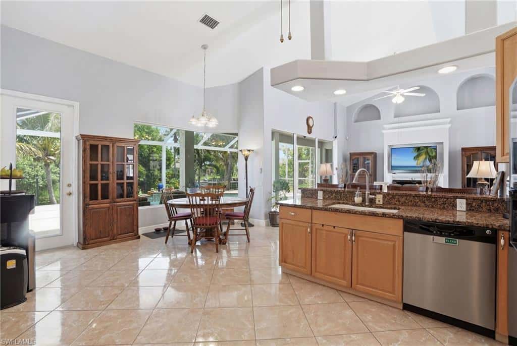 219 Gleason Pkwy, Cape Coral, photo 16