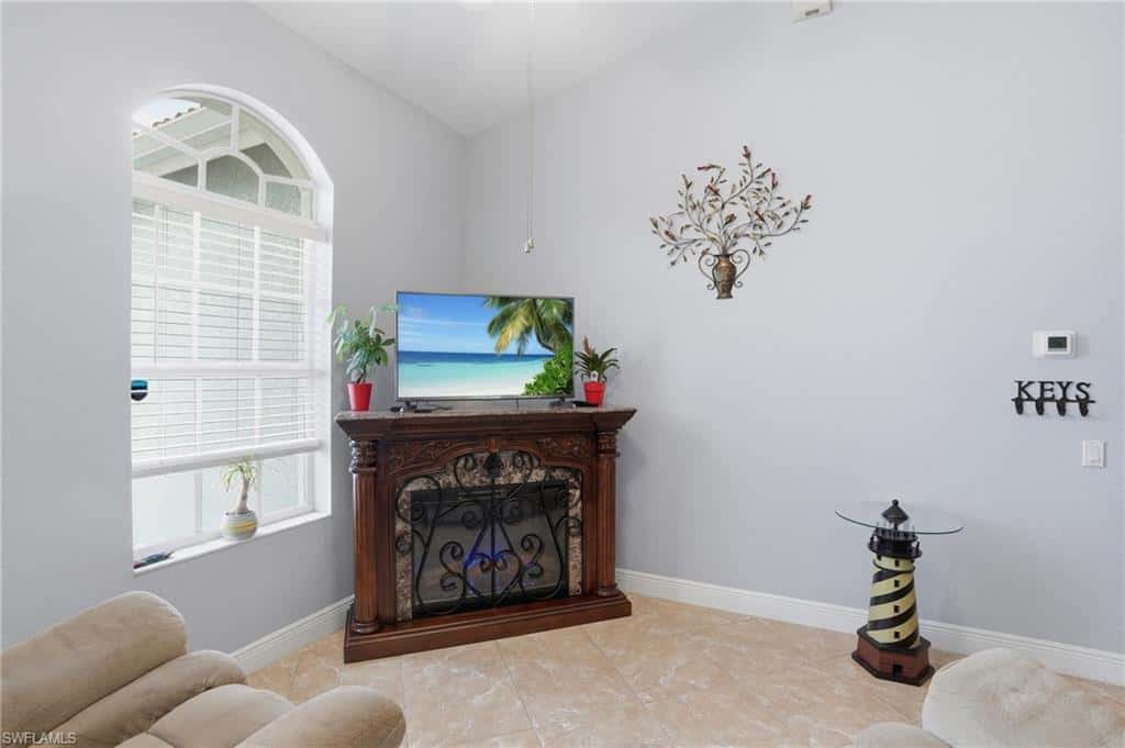 219 Gleason Pkwy, Cape Coral, photo 7