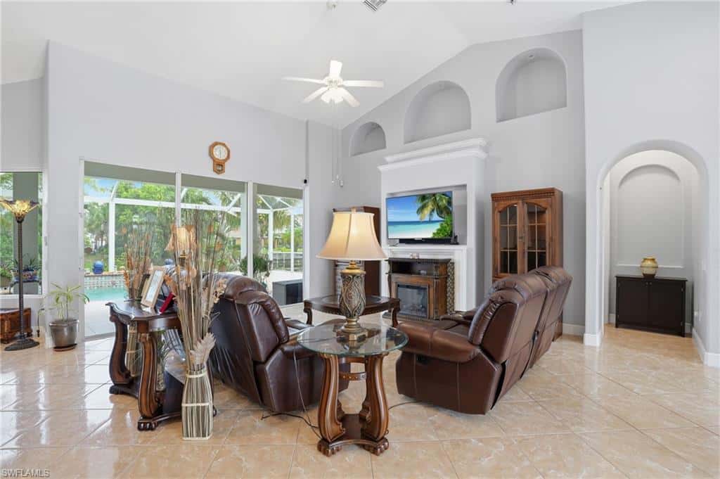 219 Gleason Pkwy, Cape Coral, photo 9