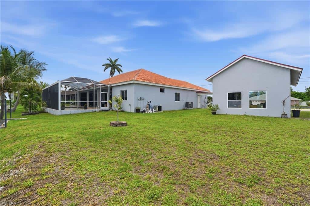 219 Gleason Pkwy, Cape Coral, photo 39
