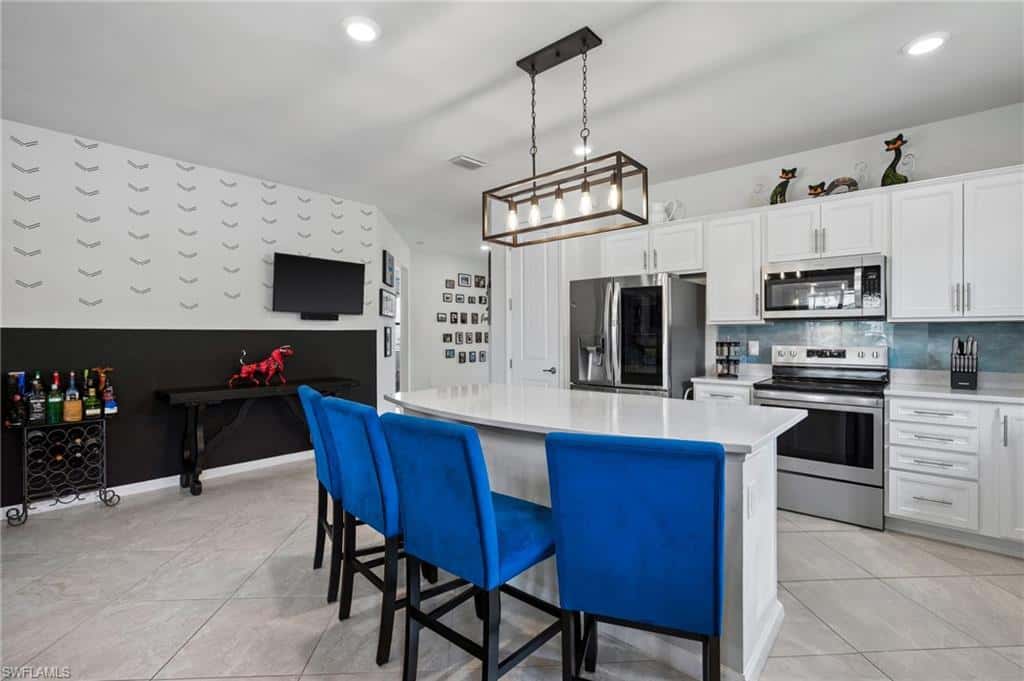16141 Palmetto Prairie Dr, Alva, photo 6