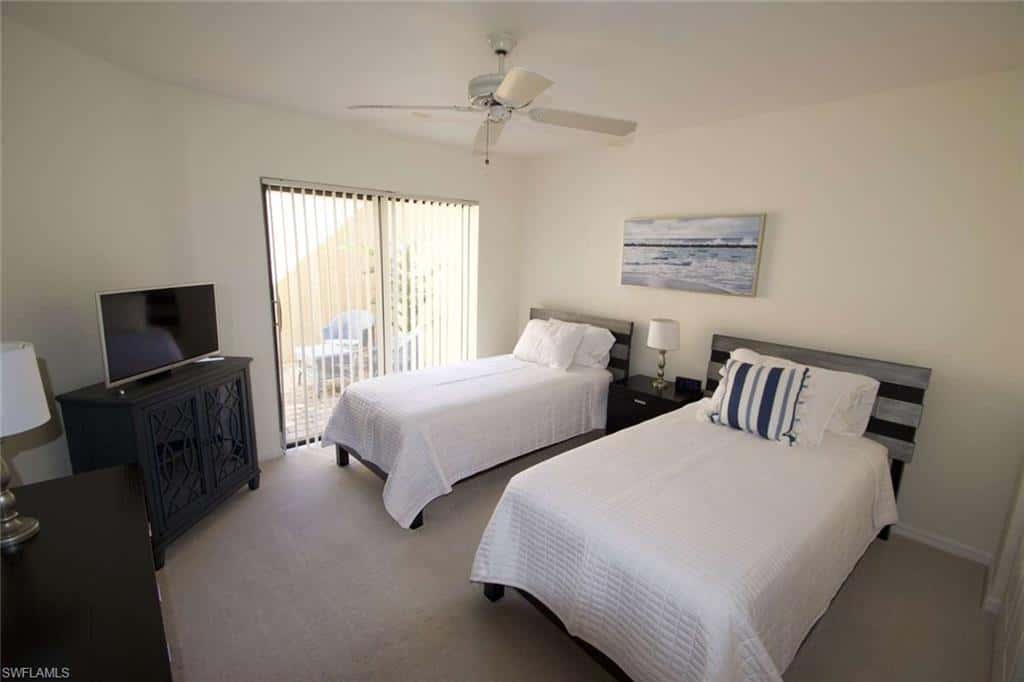 547 Beachwalk Cir, Naples, photo 12