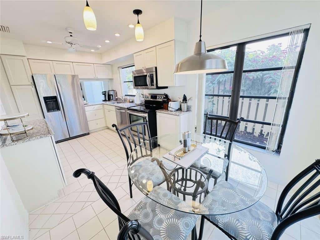 547 Beachwalk Cir, Naples, photo 7