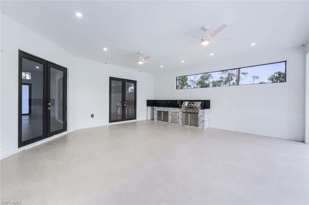 2806 Golden Gate Blvd, Naples, photo 32