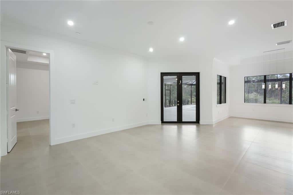 2806 Golden Gate Blvd, Naples, photo 9