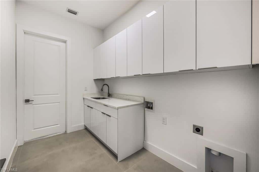 2806 Golden Gate Blvd, Naples, photo 29