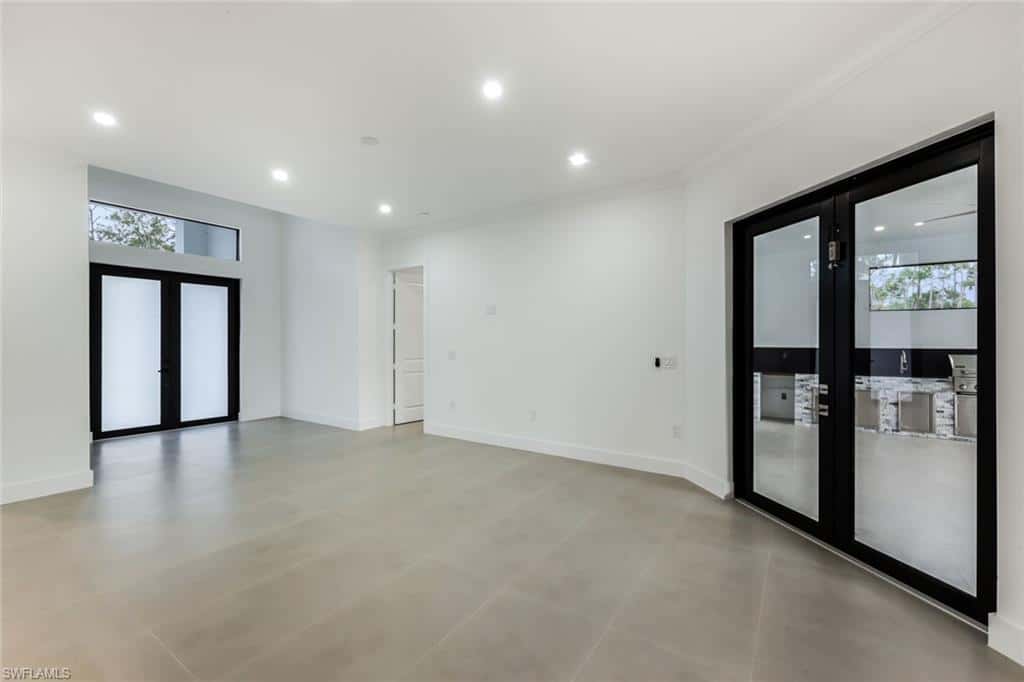 2806 Golden Gate Blvd, Naples, photo 8
