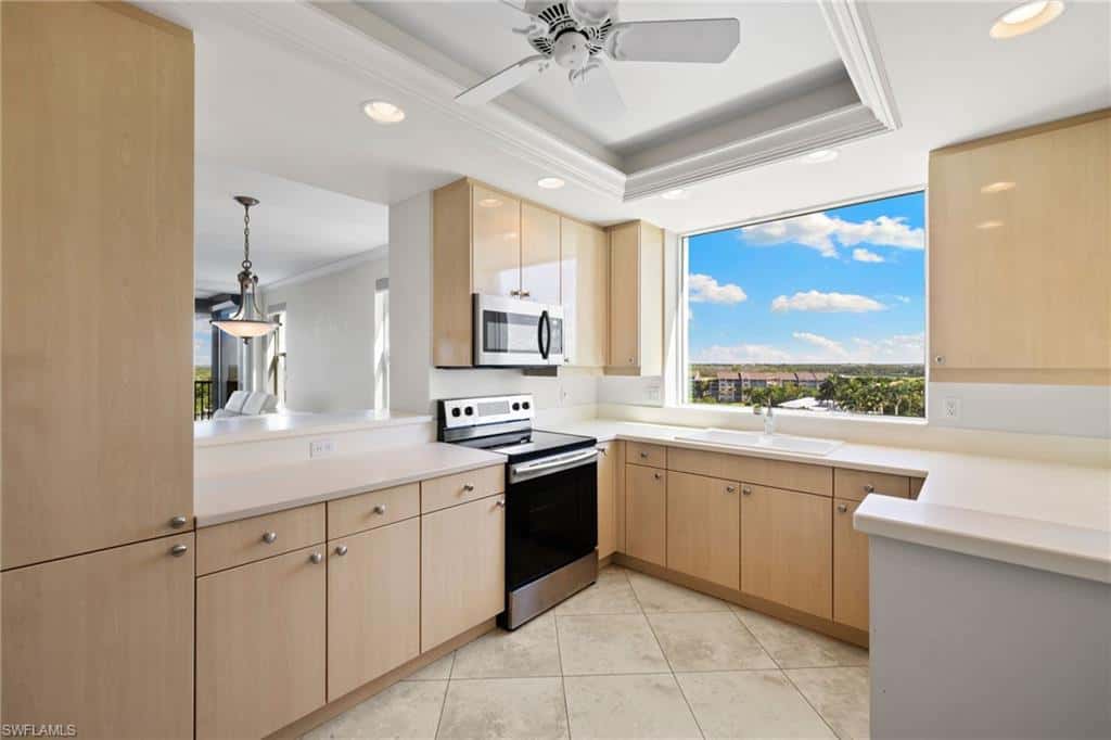 420 Cove Tower Dr #804, Naples, photo 27