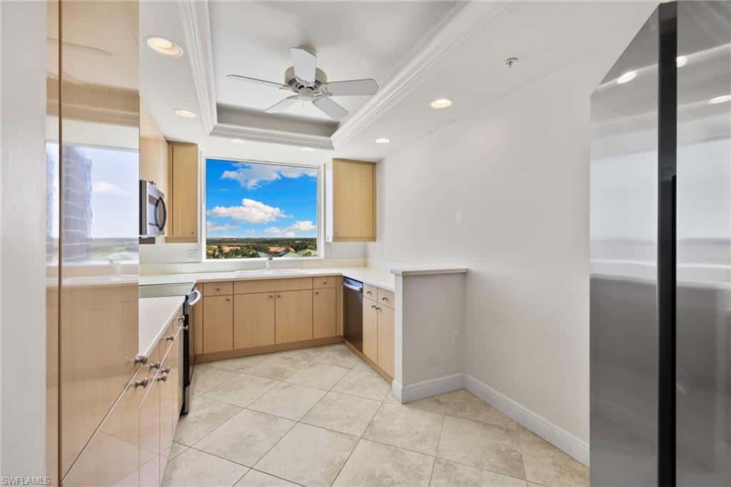 420 Cove Tower Dr #804, Naples, photo 25