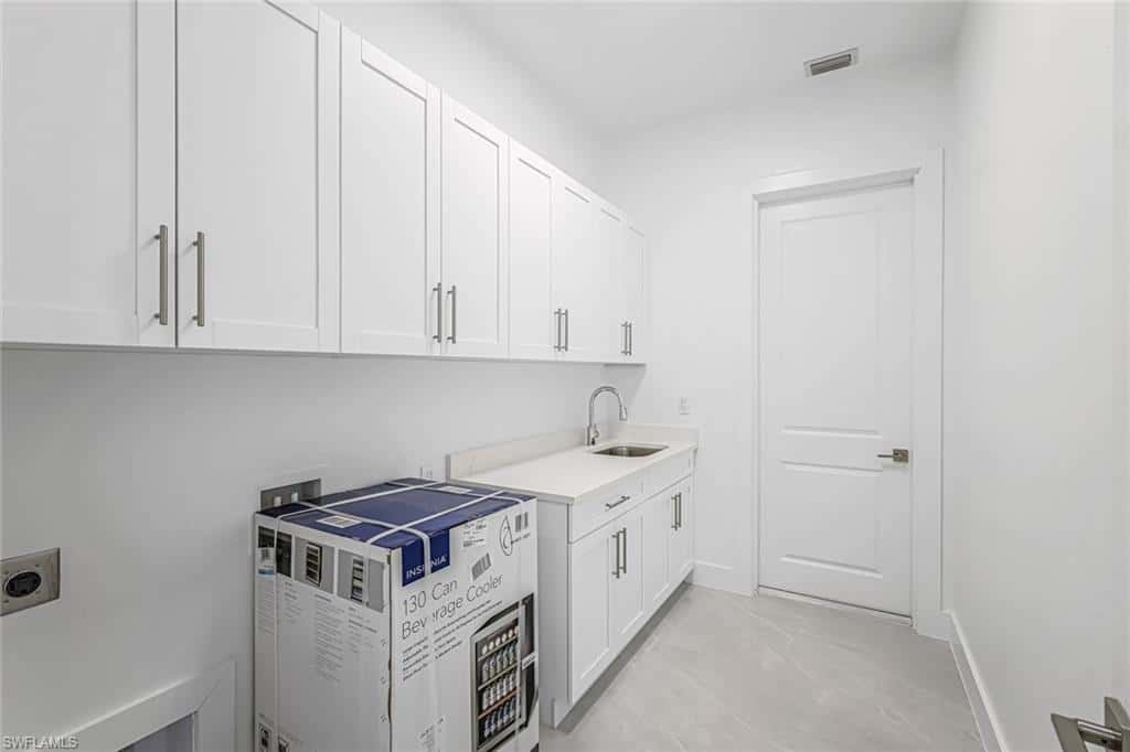 2840 Golden Gate Blvd, Naples, photo 28