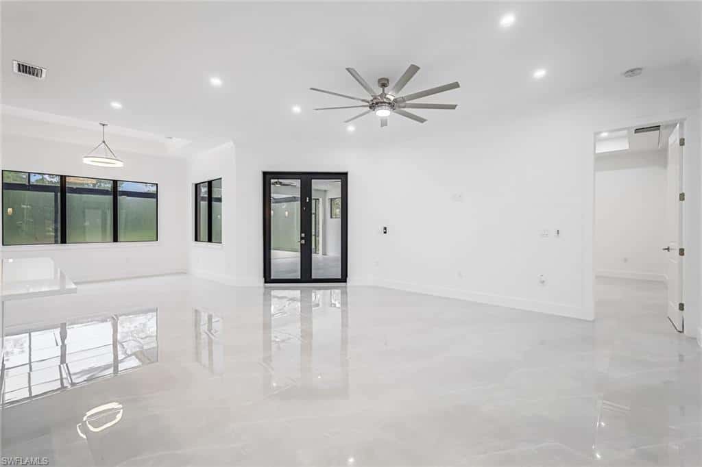 2840 Golden Gate Blvd, Naples, photo 9