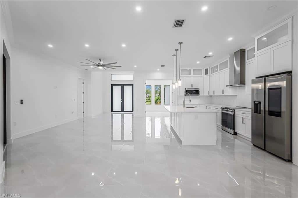 2840 Golden Gate Blvd, Naples, photo 11