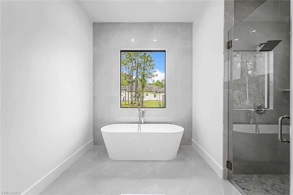 2840 Golden Gate Blvd, Naples, photo 25