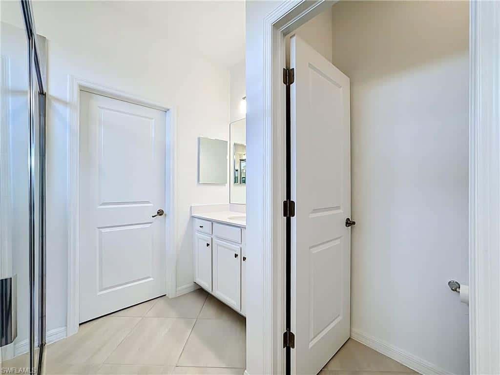 2558 Vine Ave, Naples, photo 28