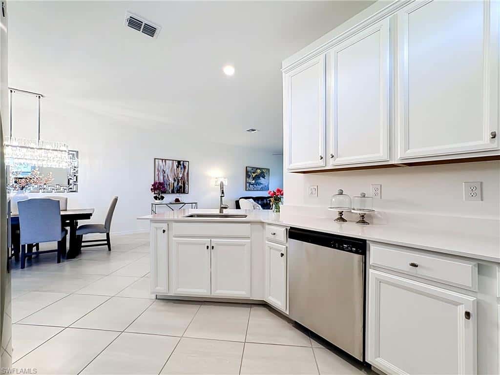 2558 Vine Ave, Naples, photo 14