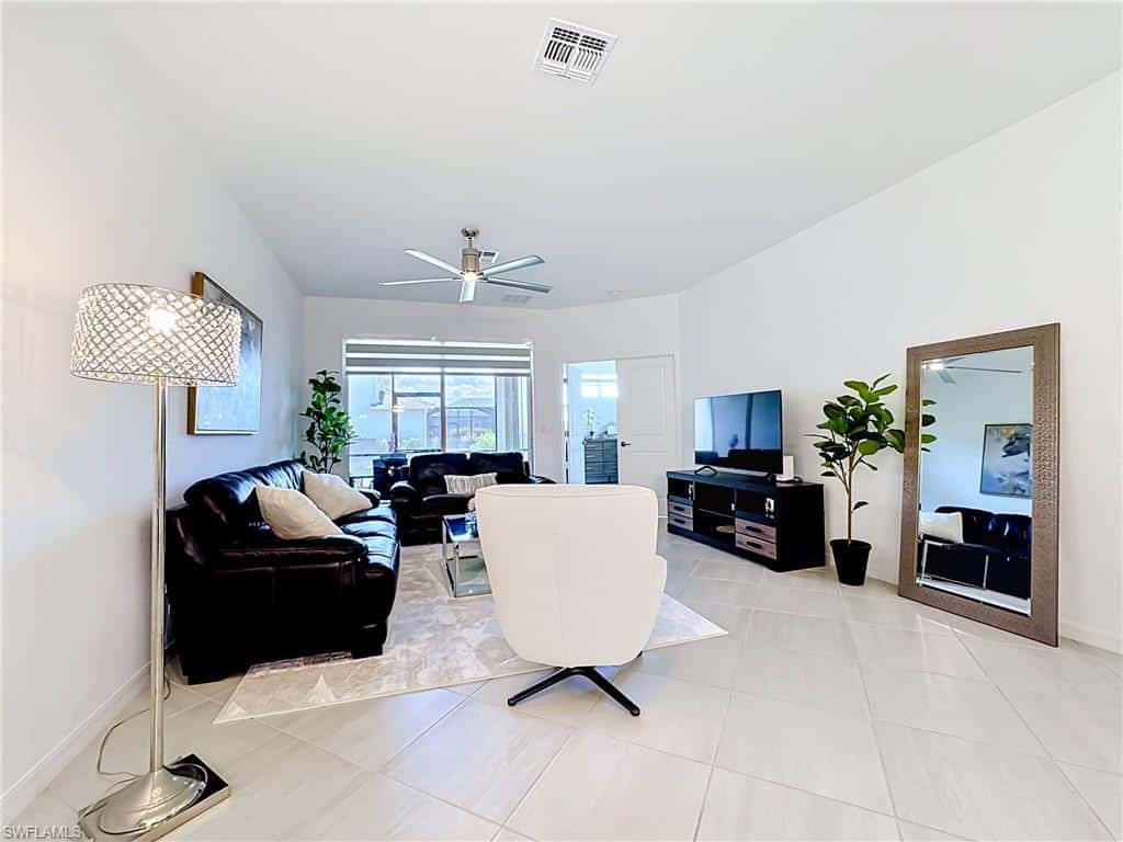 2558 Vine Ave, Naples, photo 15